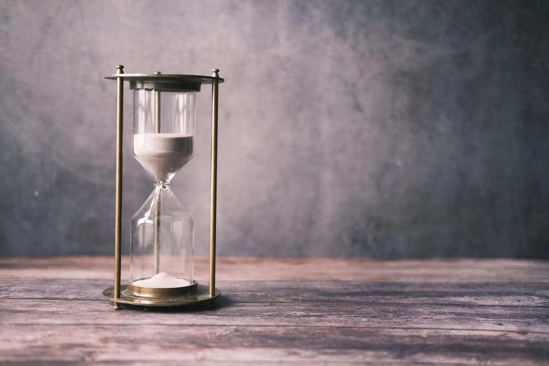 An hourglass. Photograph: Towfiqu barbhuiya, Pexels.